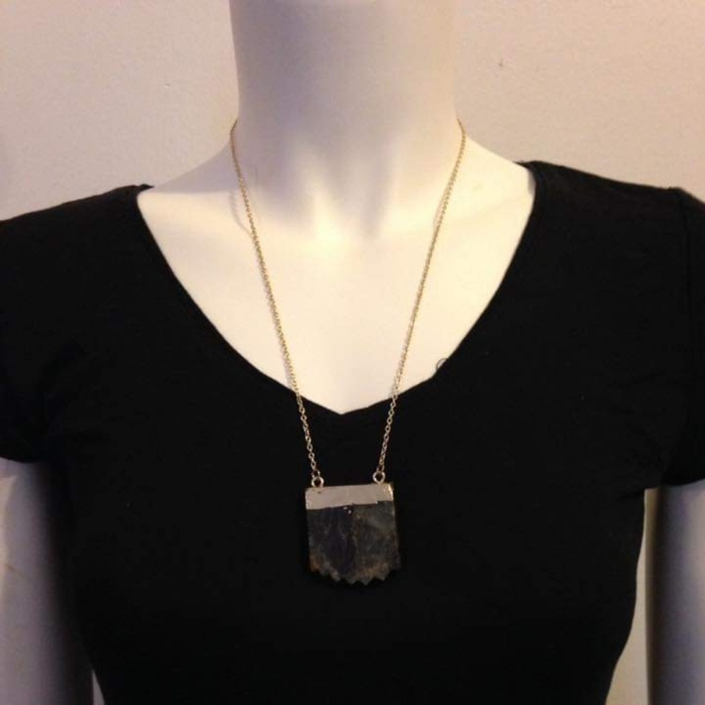 Pendent necklace